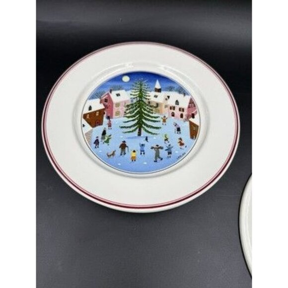 Villeroy & Boch Naif Christmas Village Salad Lunch 8.25" Plates Set of 4 - Picture 3 of 5